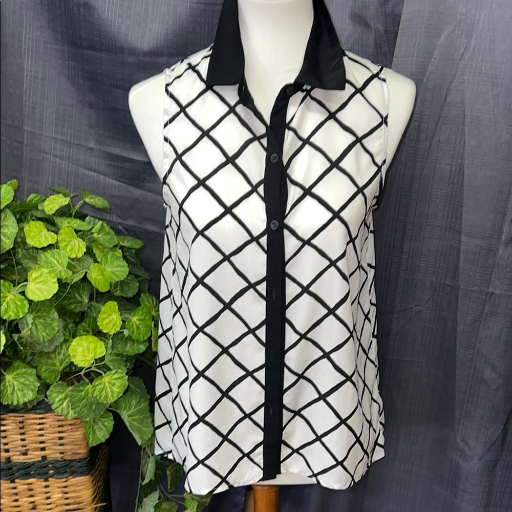 Forever 21 Black and White Blouse Timeless Elegance